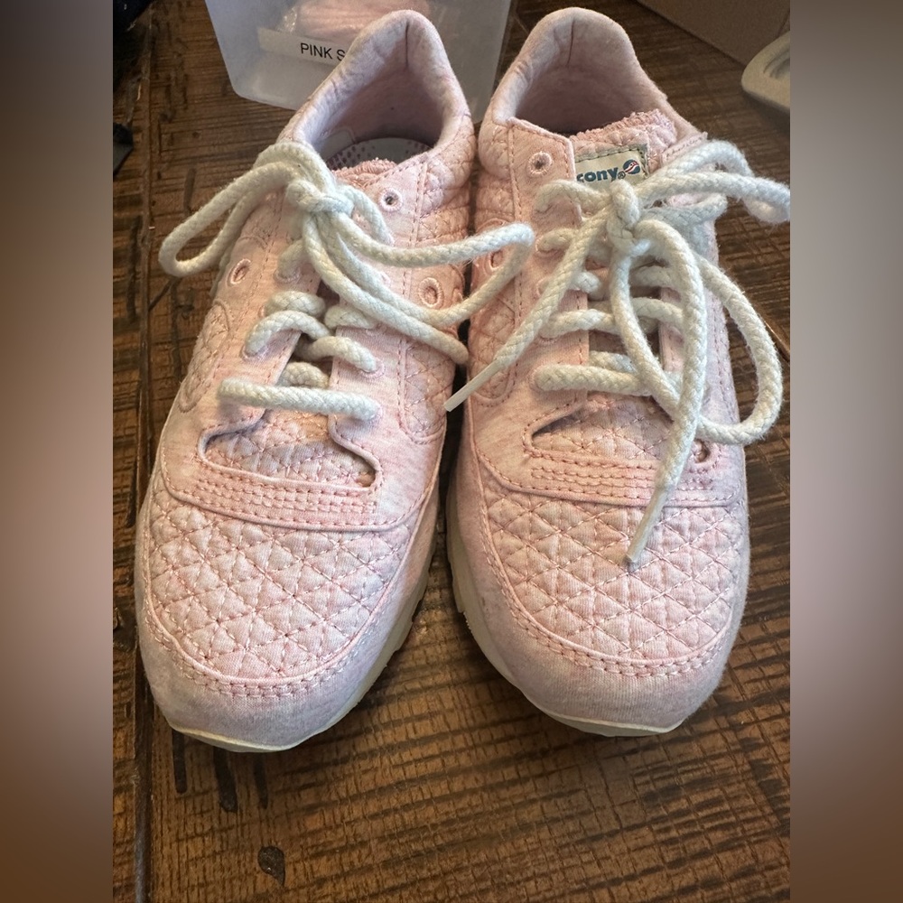 Saucony Jazz Original pink quilted sneakers, size 8 woman’s - Picture 4 of 9